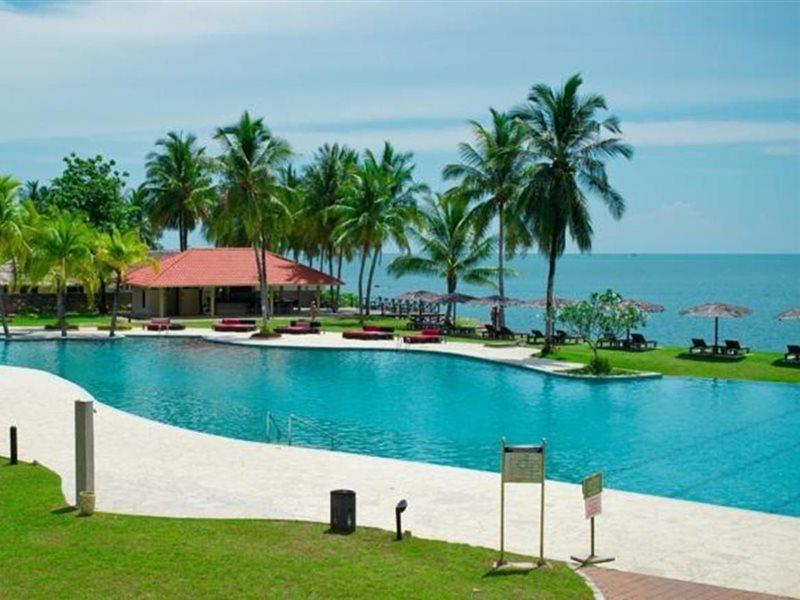 Damai Puri Resort & Spa Kuching Ngoại thất bức ảnh The swimming pool at the resort