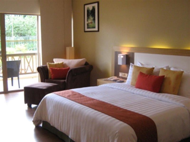 Damai Puri Resort & Spa Kuching Ngoại thất bức ảnh Deluxe Room