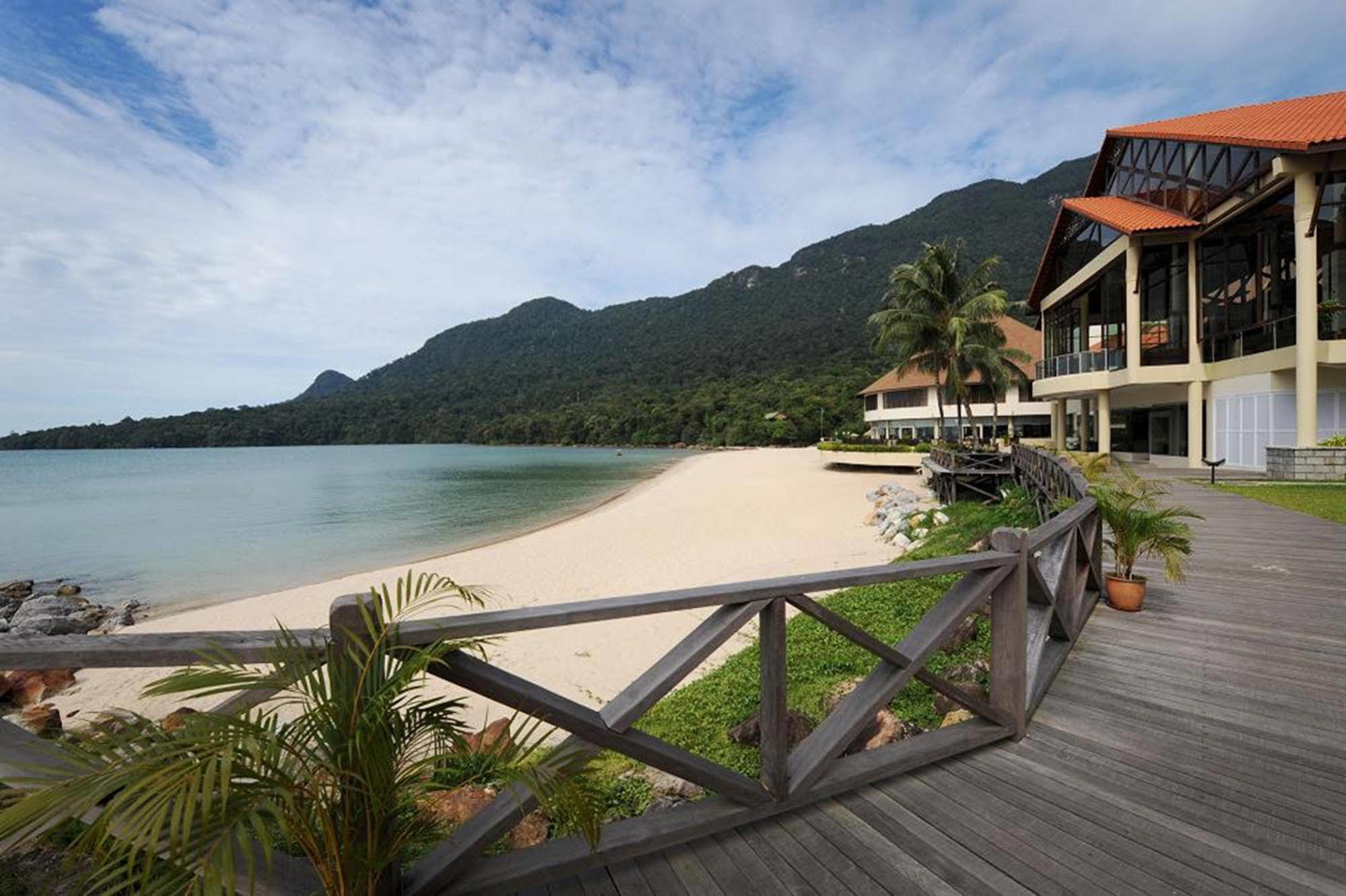 Damai Puri Resort & Spa Kuching Ngoại thất bức ảnh The beach at Pangkor Laut Resort